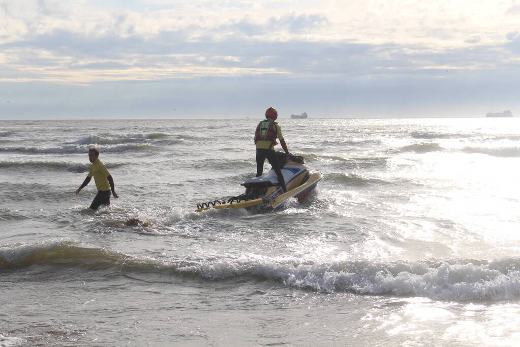 Grote zoektocht naar vermiste zwemmer