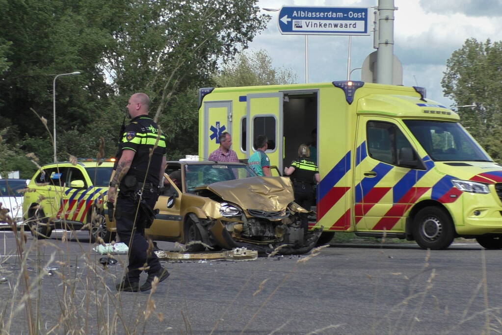 Gewonde bij flinke aanrijding