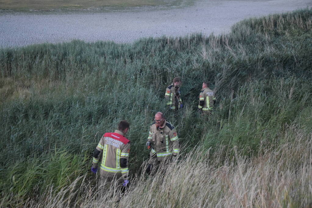 Motorrijders vliegen uit bocht