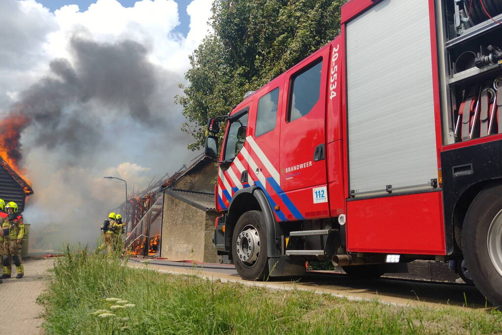 Brand slaat over na zorgboerderij