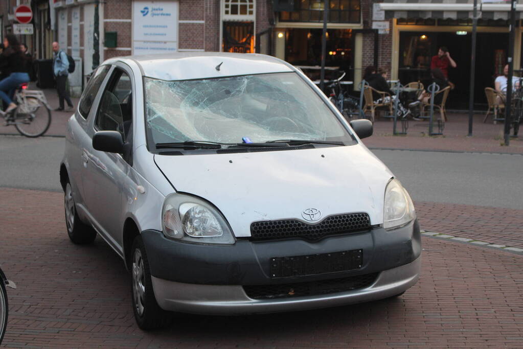 Fietser gewond bij botsing met auto