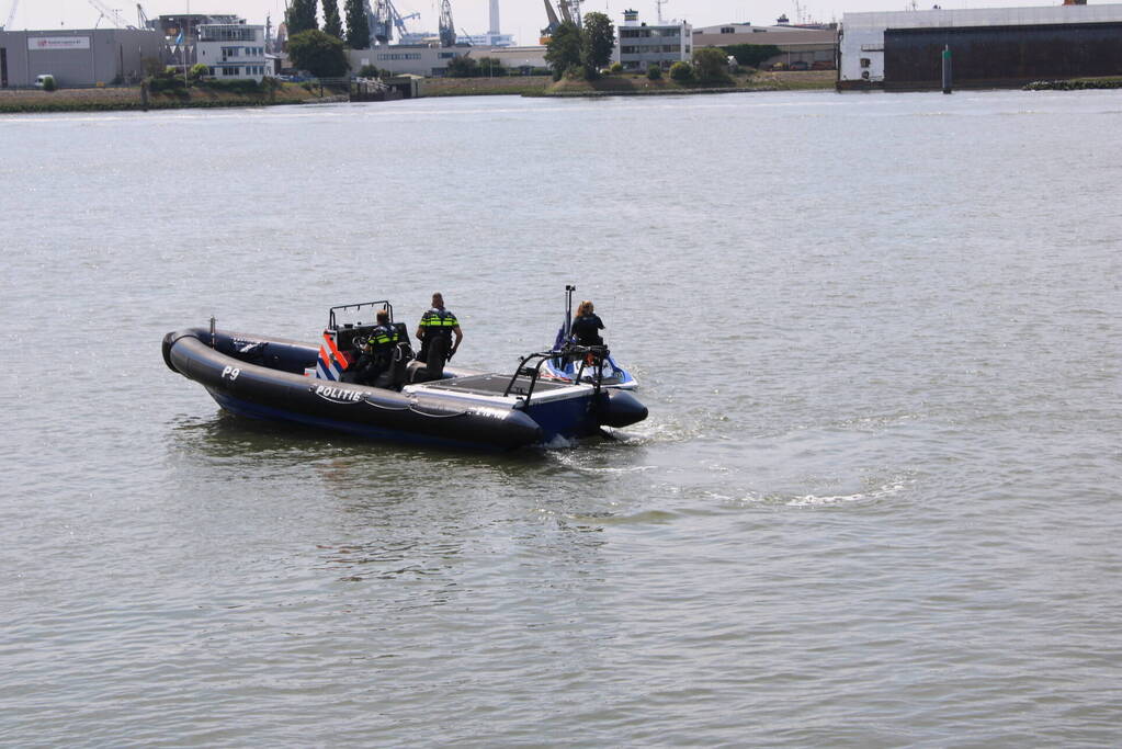 Overleden persoon uit water gehaald