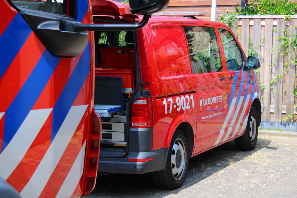 Gevaarlijk stof omgevallen in schuur