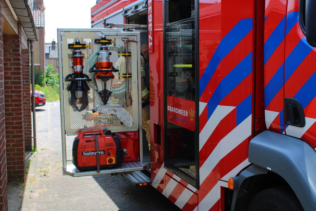 Gevaarlijk stof omgevallen in schuur