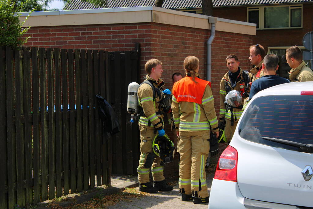 Gevaarlijk stof omgevallen in schuur