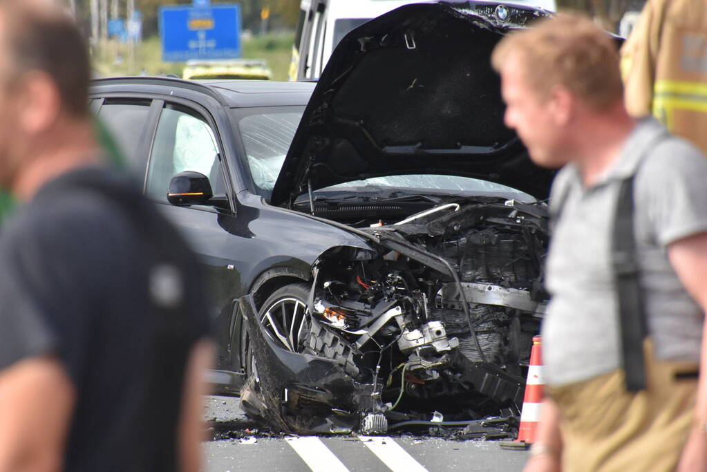 Man (48) uit Zwaag overleden na frontale botsing