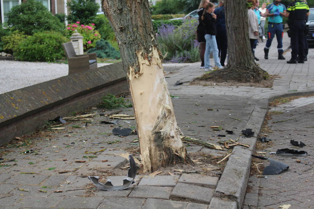 Gewonden nadat auto over de kop slaat