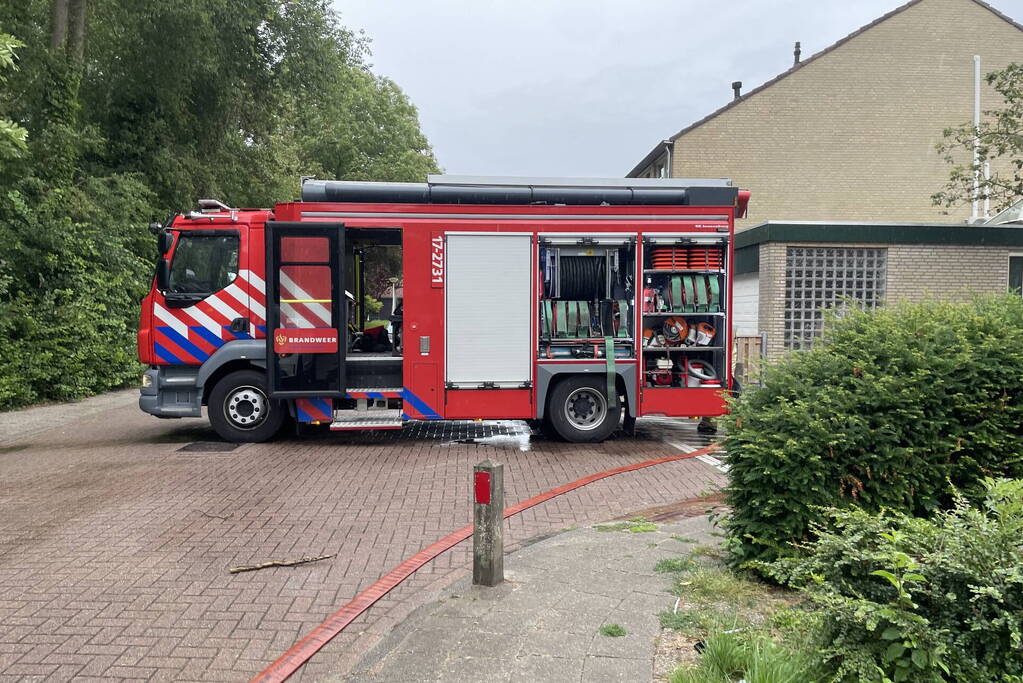 Brand bij oud leegstaand schoolgebouw