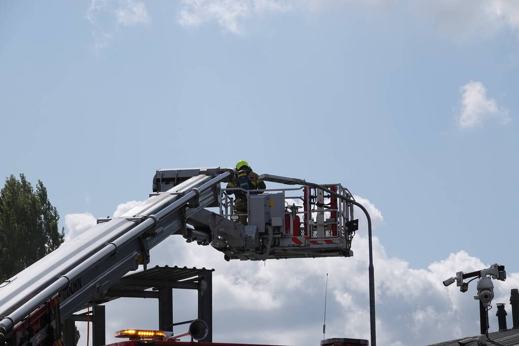 Zes gewonden bij brand in bedrijfspand