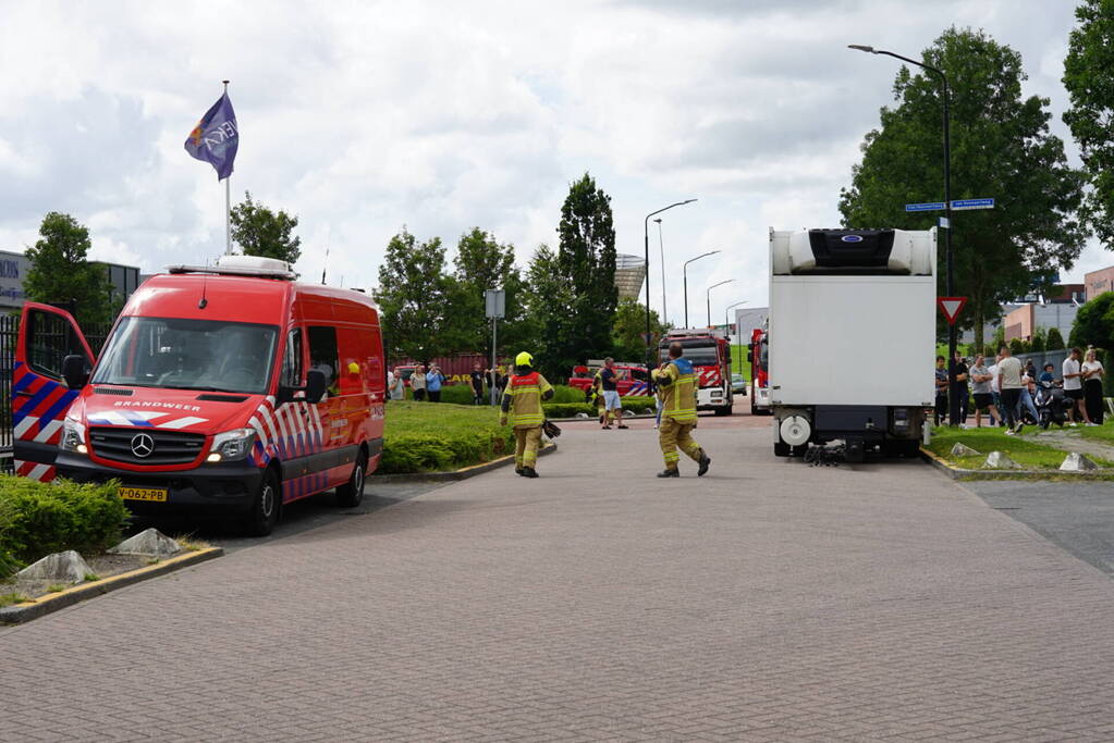 Enorme brand in een groot opslagbedrijf