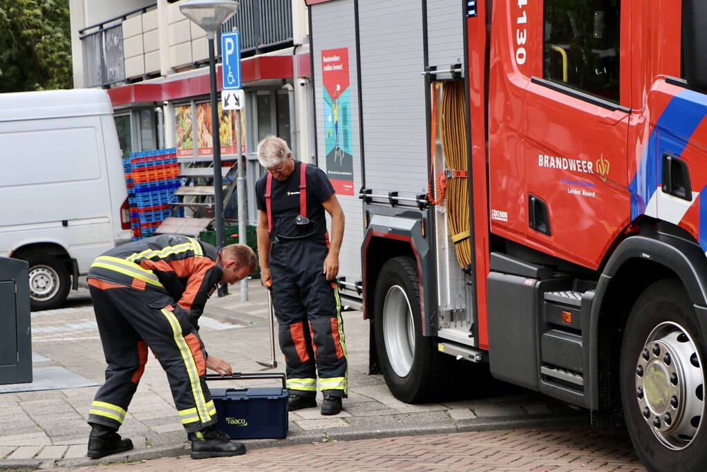 Politieonderzoek naar aantreffen overleden persoon in flatwoning