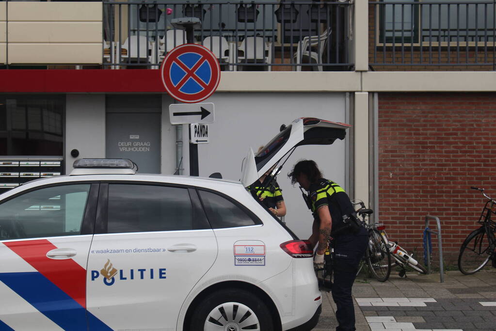 Politieonderzoek naar aantreffen overleden persoon in flatwoning