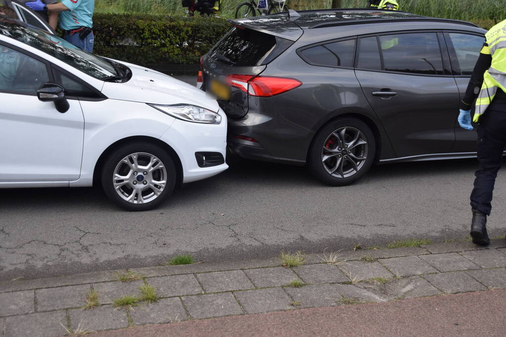 Drie voertuigen betrokken bij kettingbotsing