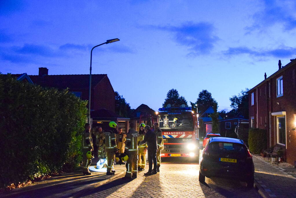 Brandweer ingezet voor kortsluiting in lantaarnpaal
