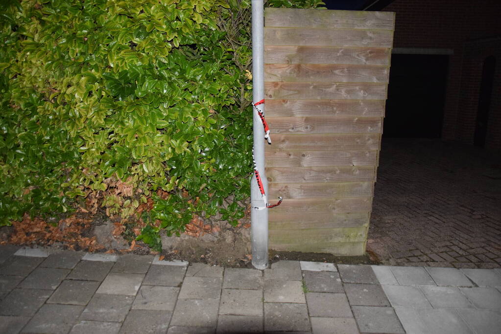 Brandweer ingezet voor kortsluiting in lantaarnpaal