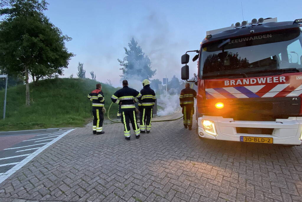 Brand in papiercontainer snel geblust