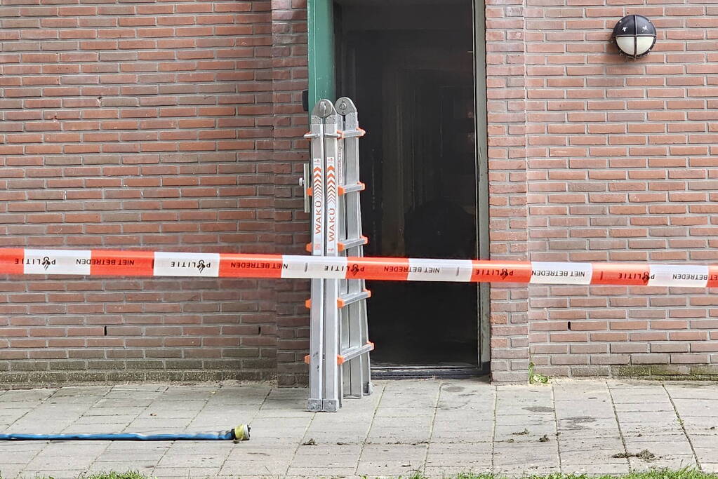 Brand in kelderbox van flatgebouw