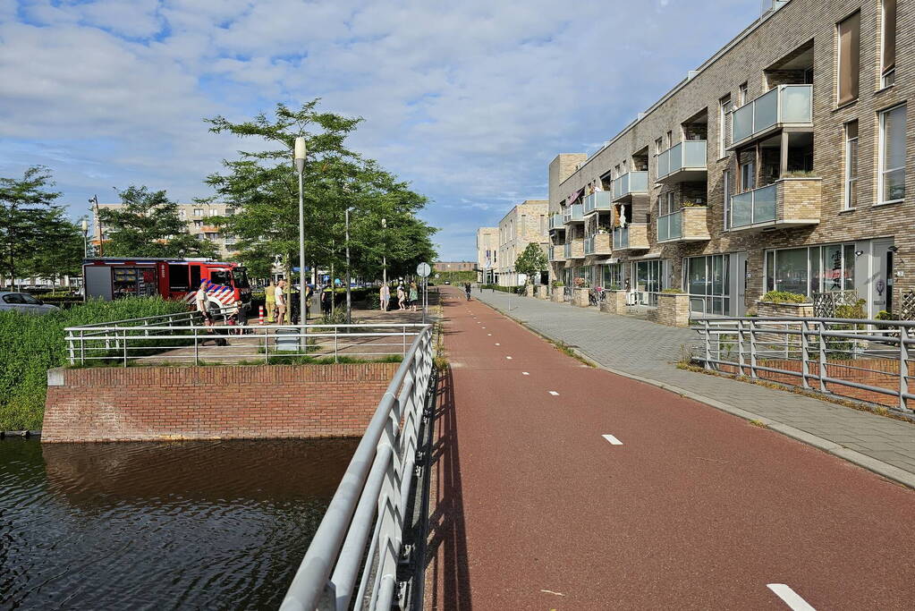 Bewoner gecontroleerd op inademen van rook bij keukenbrand