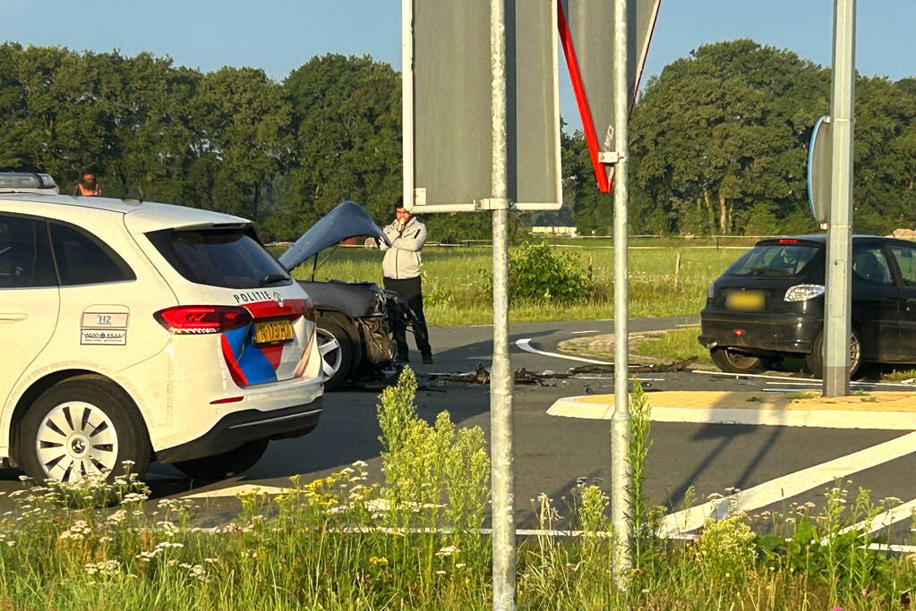 Veel schade bij ongeval op kruising