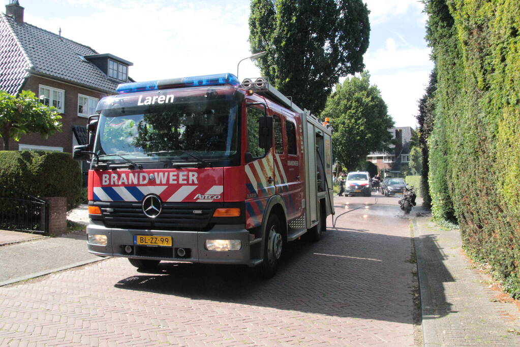 Motor vat vlam tijdens het rijden