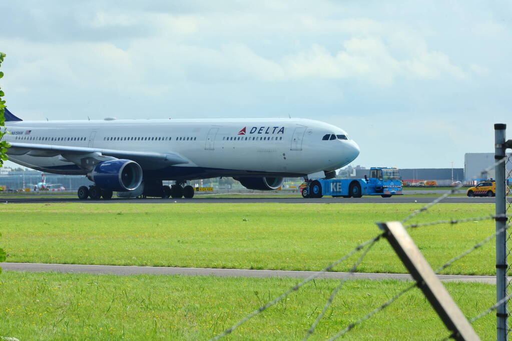 Grote brandweerinzet voor vliegtuig