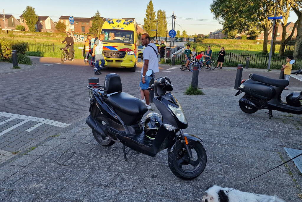 Voetganger ernstig gewond bij botsing met scooter