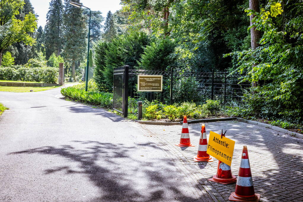 Filmopnames jeugdserie 'Hein' op begraafplaats