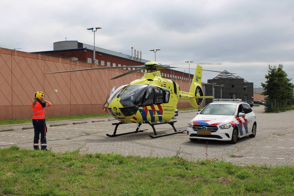 Traumahelikopter landt bij penitentiaire Inrichting