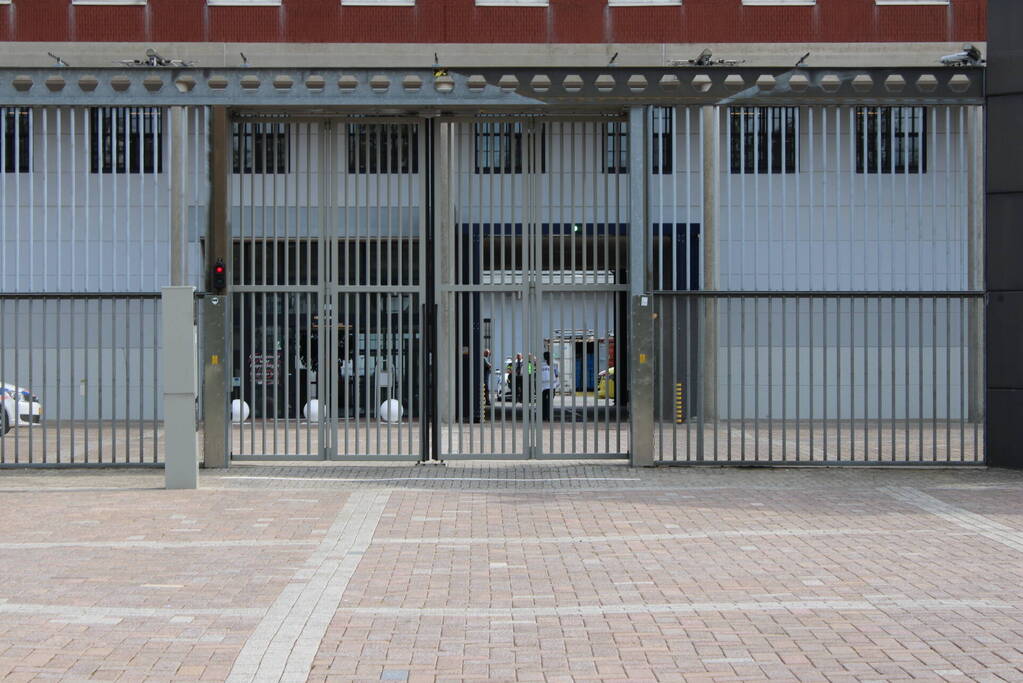 Traumahelikopter landt bij penitentiaire Inrichting