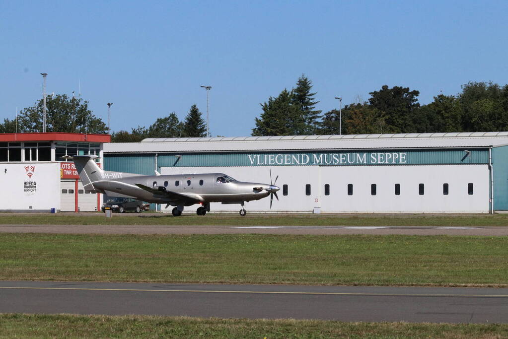 Van der Poel met privévliegtuig aangekomen