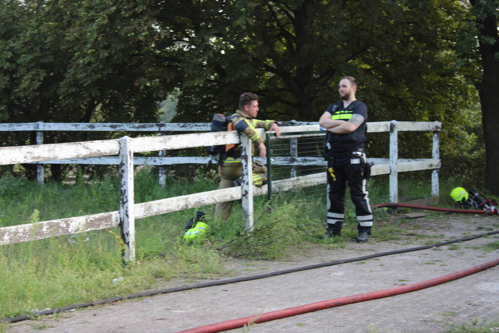 Schuur van boerderij volledig uitgebrand