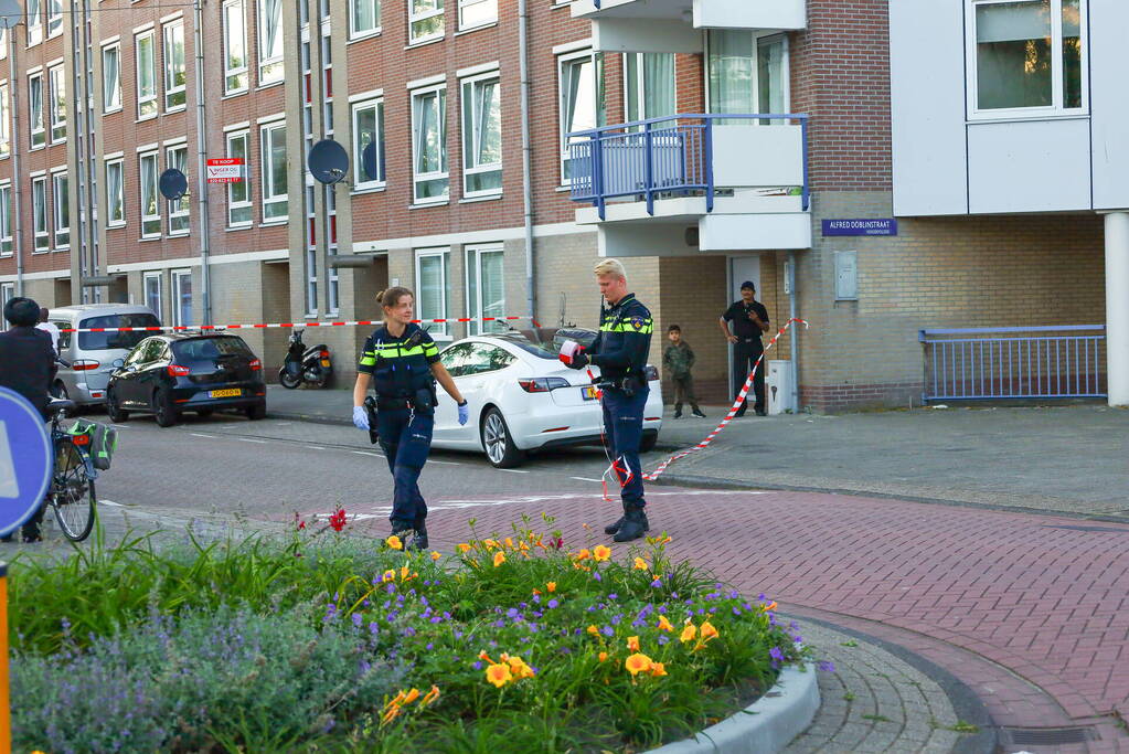 Straat afgezet vanwege steekpartij