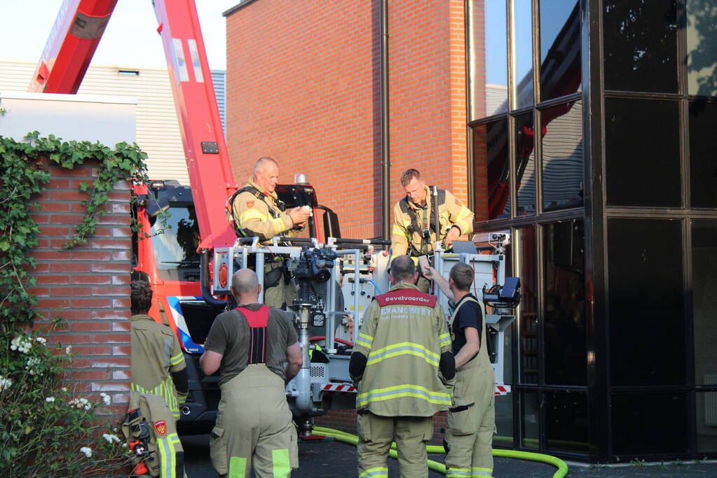 Grote brand bij autogarage