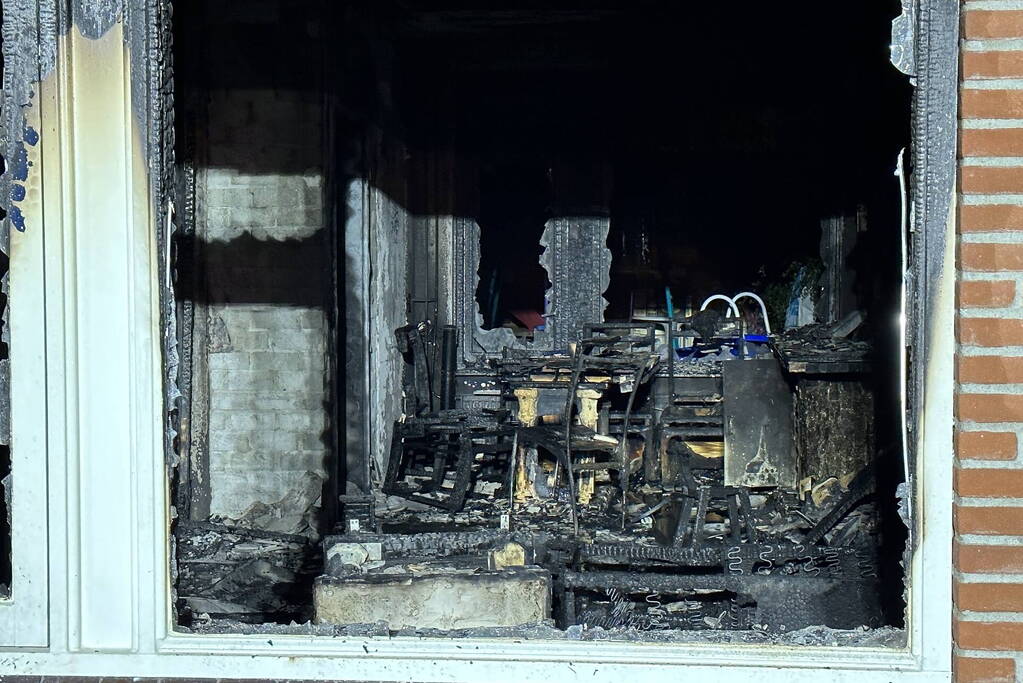 Veel rookontwikkeling bij uitslaande woningbrand