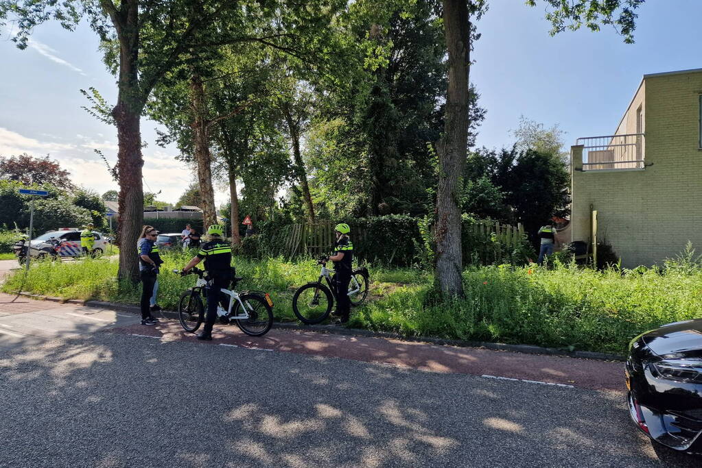 Persoon aangehouden in tuin na achtervolging