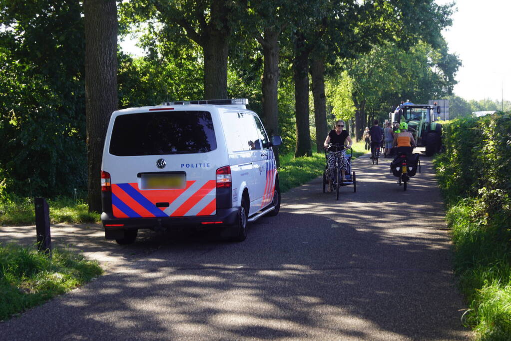Fietser gewond bij botsing met tractor