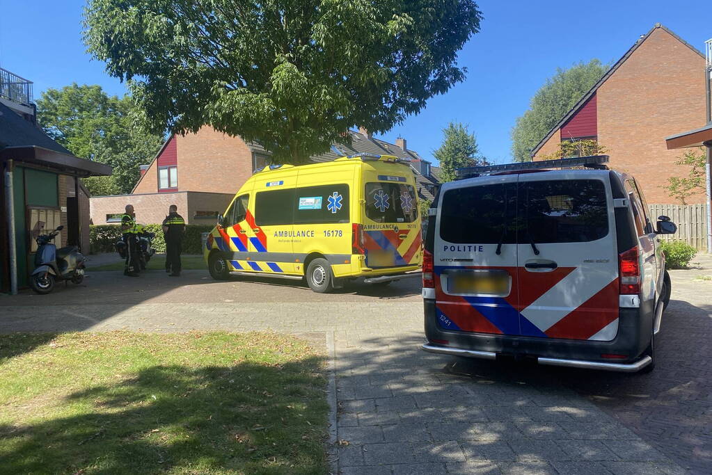 Scooterrijder en fietser in botsing