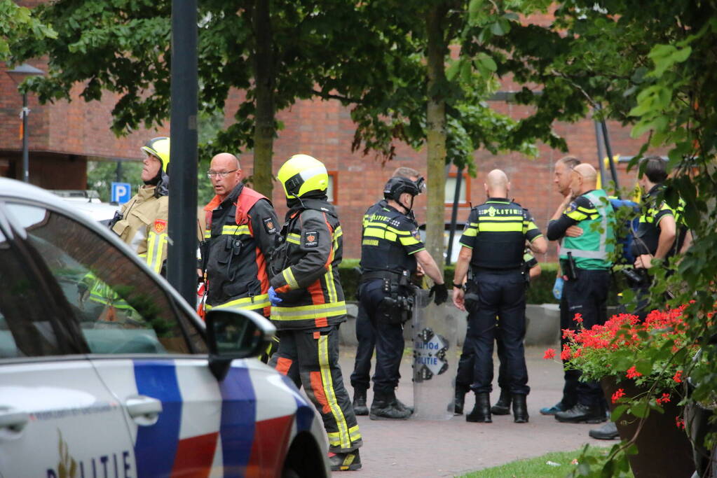 Politie overmeesterd verward persoon