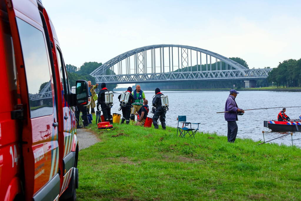 Zoekactie naar mogelijk te water geraakte fietser