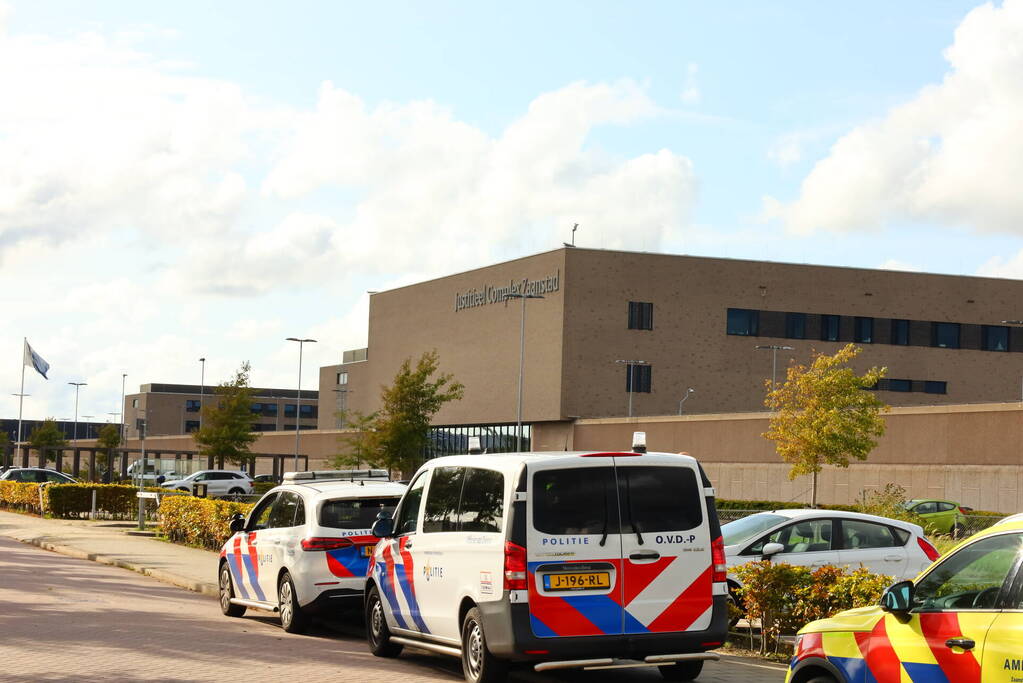 Traumahelikopter ingezet bij brand in cel