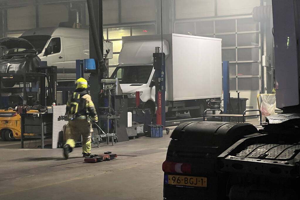 Flinke rookontwikkeling in garagebedrijf