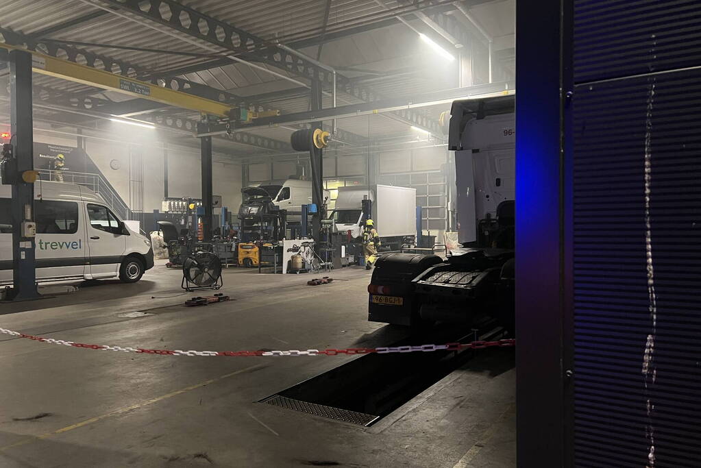 Flinke rookontwikkeling in garagebedrijf