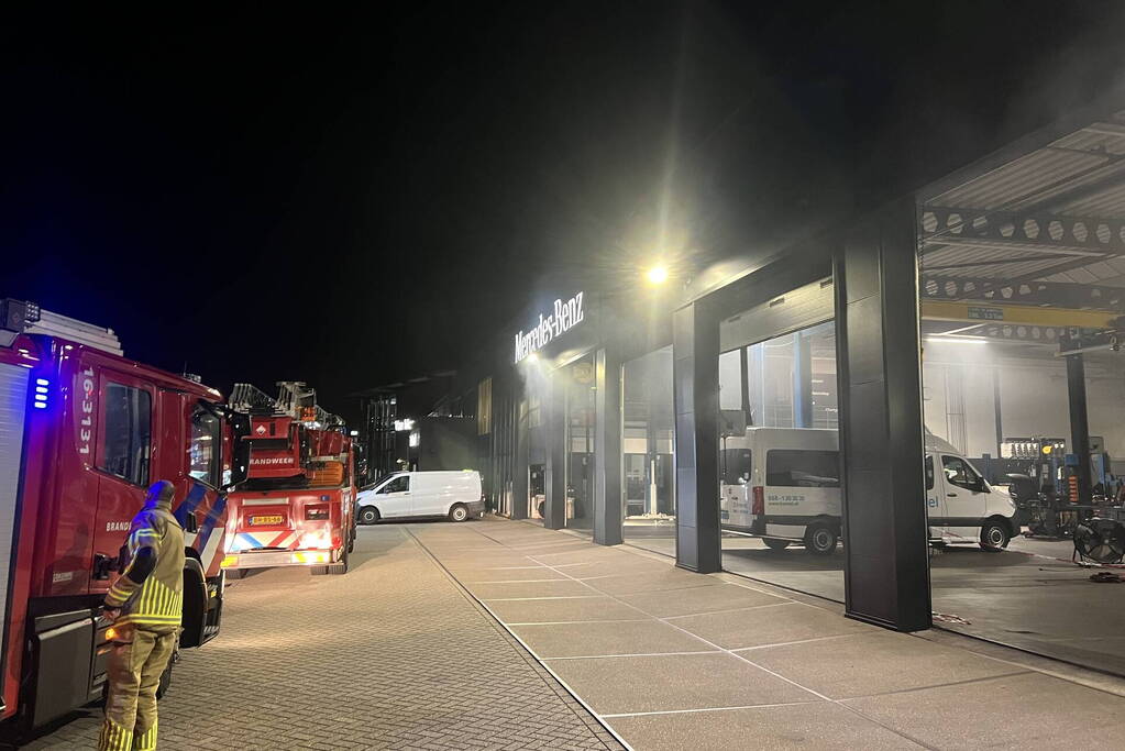 Flinke rookontwikkeling in garagebedrijf