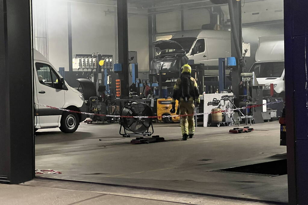 Flinke rookontwikkeling in garagebedrijf