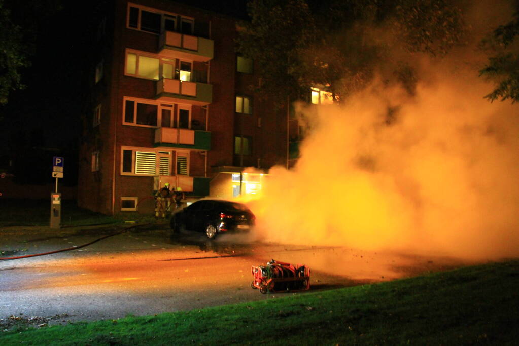 Auto's verwoest door brand