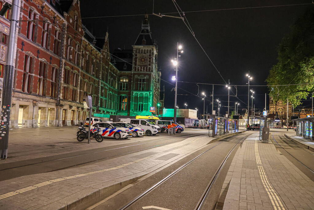 Groot onderzoek naar aantreffen verdacht pakket bij station