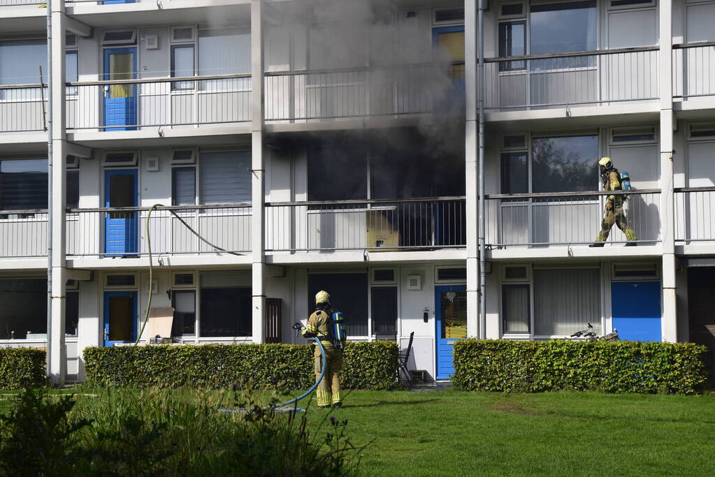 Woning in flat brandt volledig uit