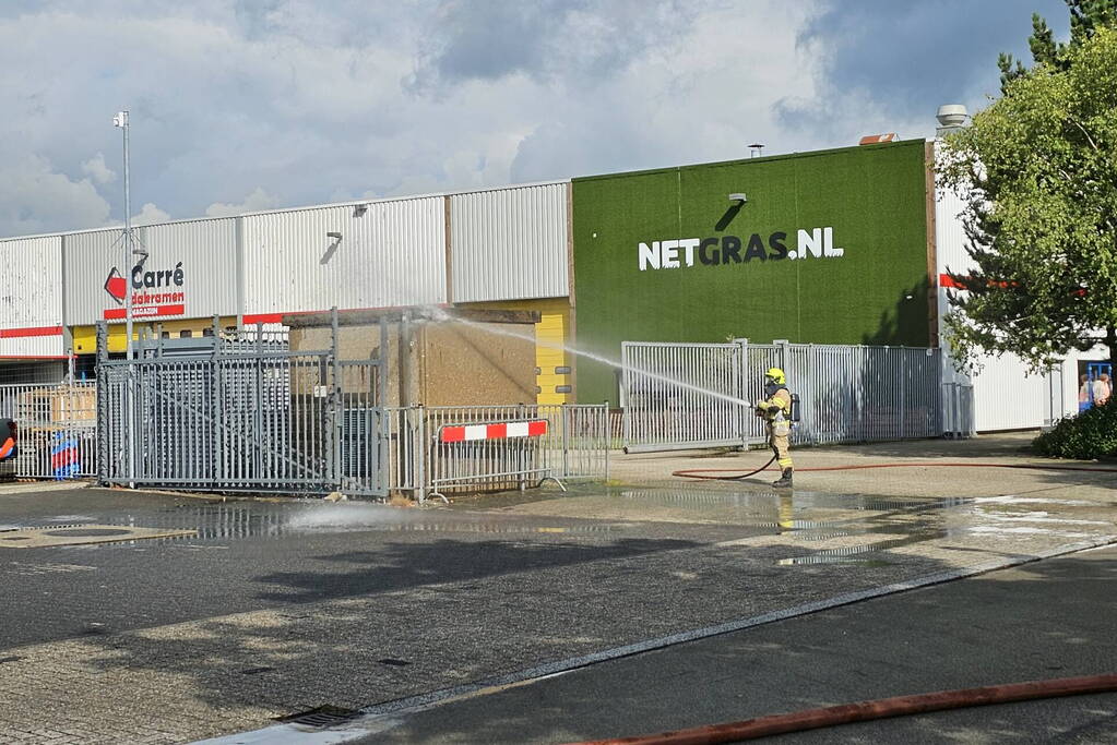 Bedrijven zonder stroom door brand in transformatorhuis