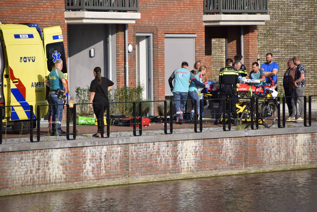 Persoon ernstig gewond na val van hoogte