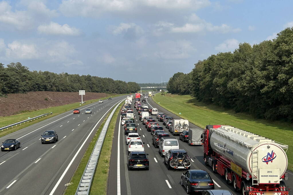 Grote file door ongeval met vrachtwagen